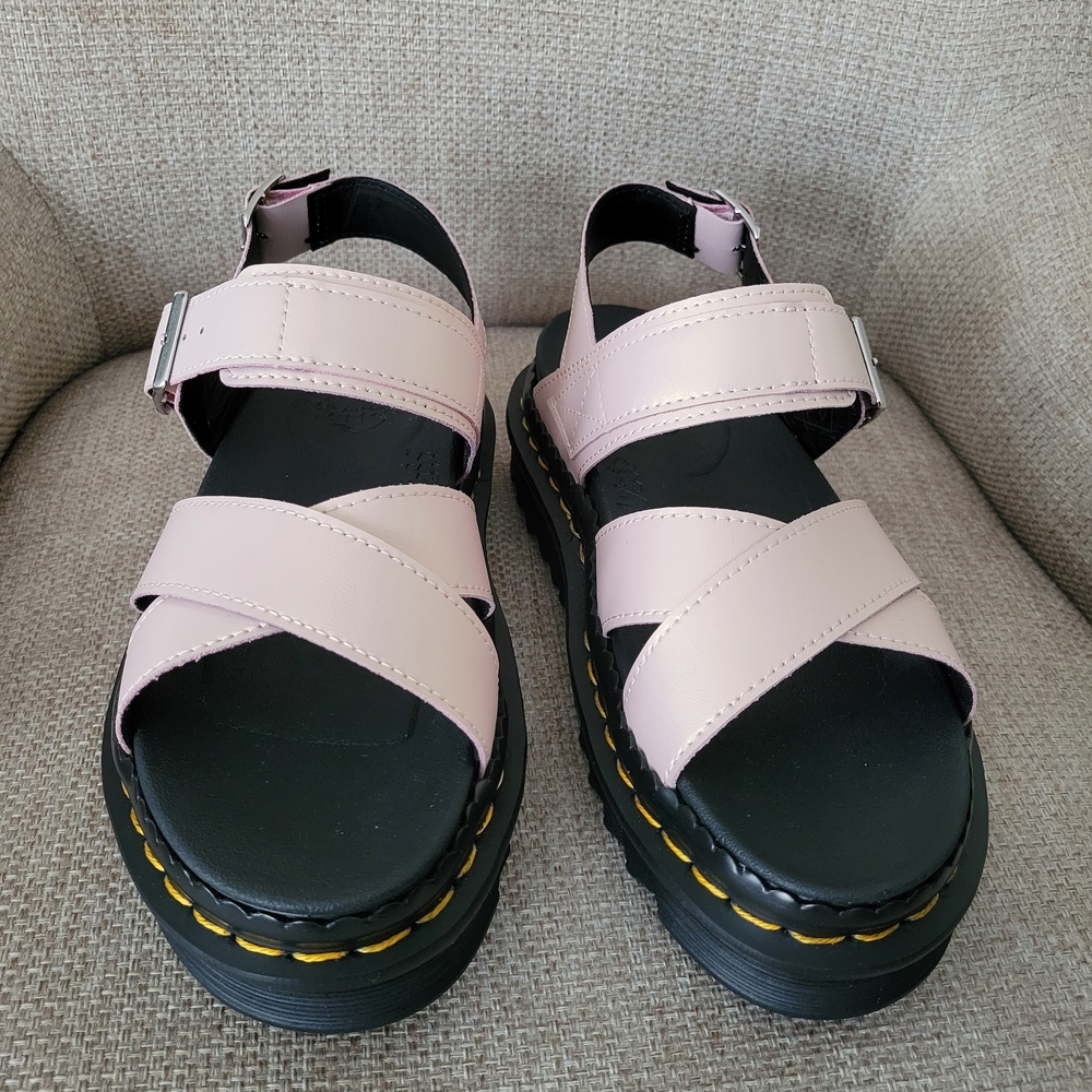 NEW Dr. Martens Soft Wair Women’s Pink Platform Sandals with Buckle Strap